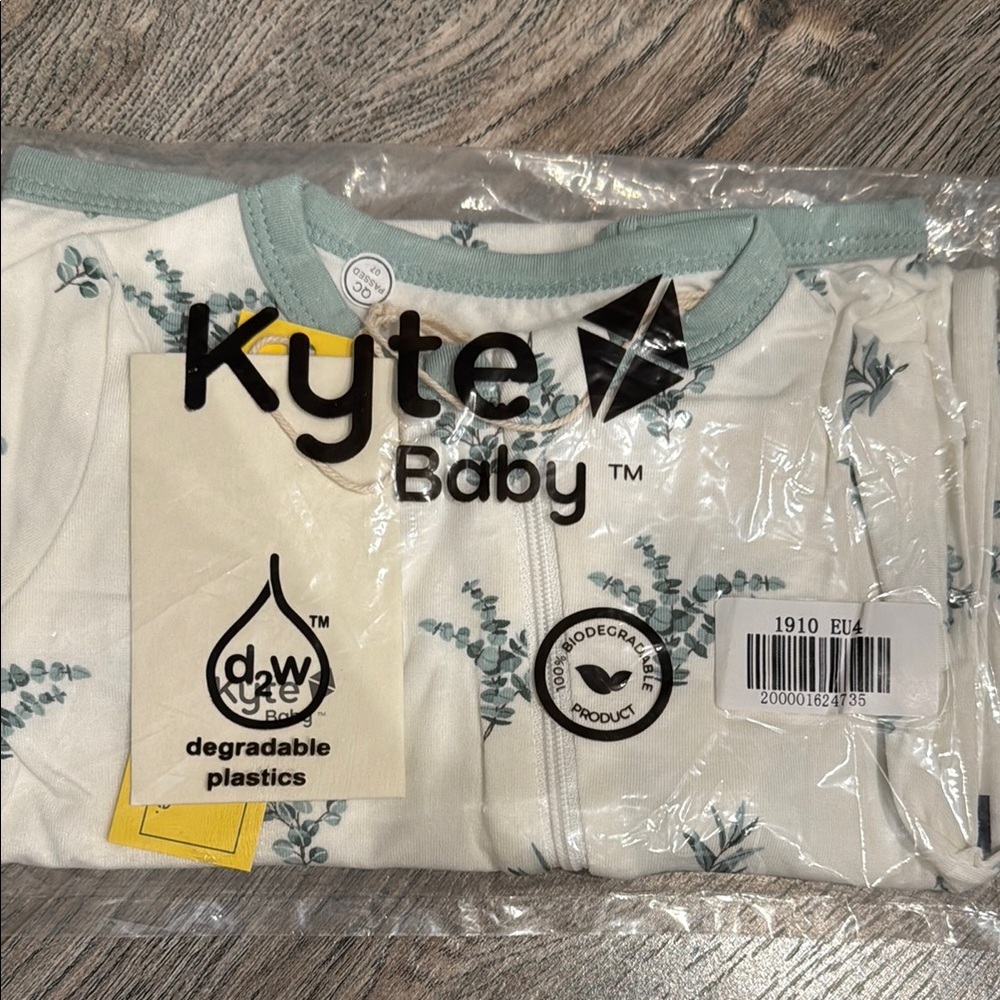 Kyte BABY Eucalyptus Onesie